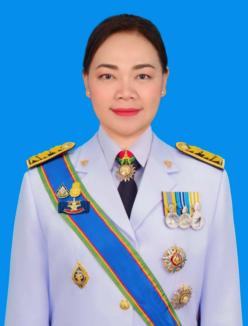 นางสุภรัตน์ ประสงค์ศิลป์