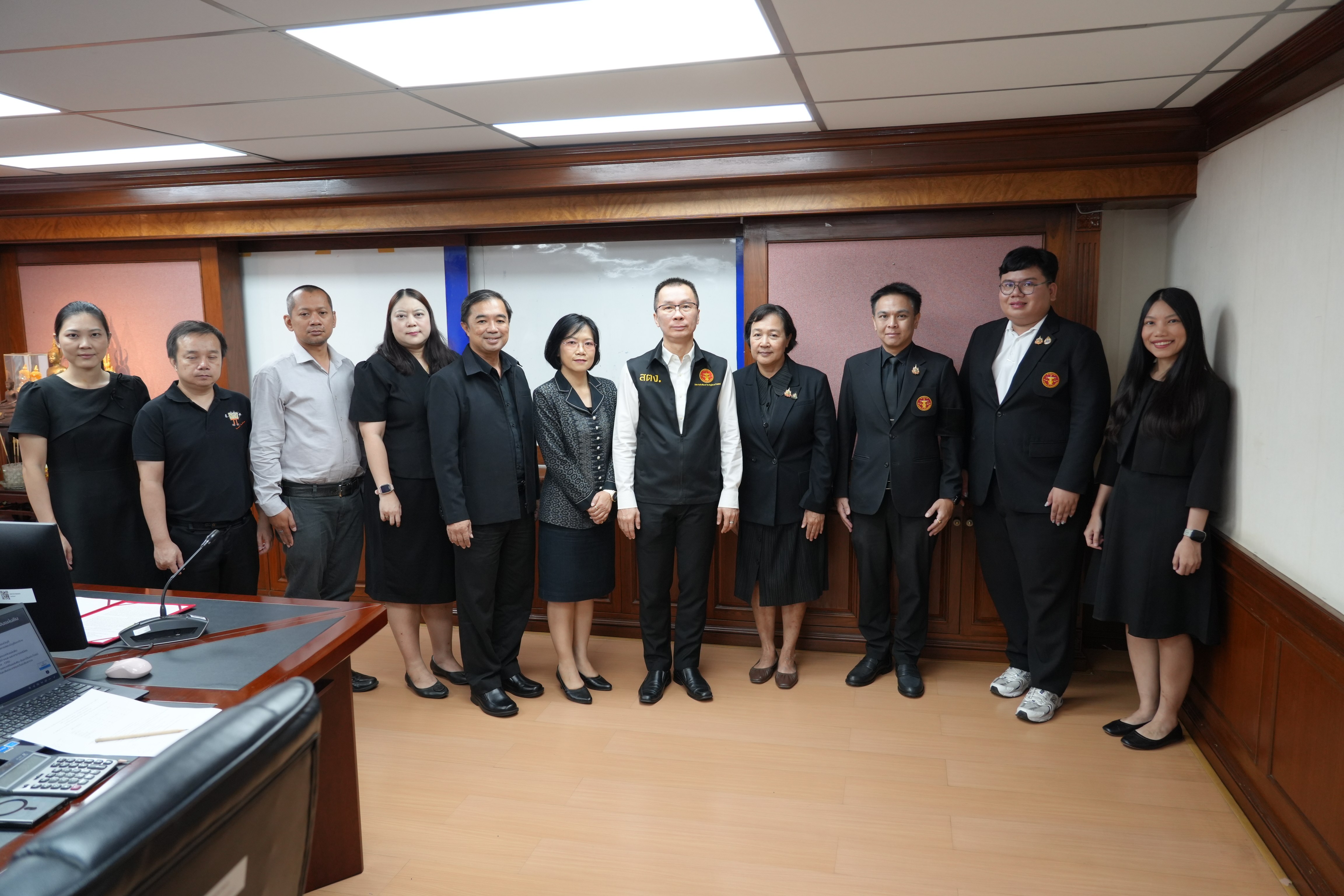 2569-05-21 การศึกษาดูงานสำนักงานการตรวจเงินแผ่นดินของคณะศึกษาดูงานจากกรมตรวจบัญชีสหกรณ์​ ณ ห้องประชุม​คำนึง​ชาญ​เลขา​ สำนักงานการตรวจเงินแผ่นดิน