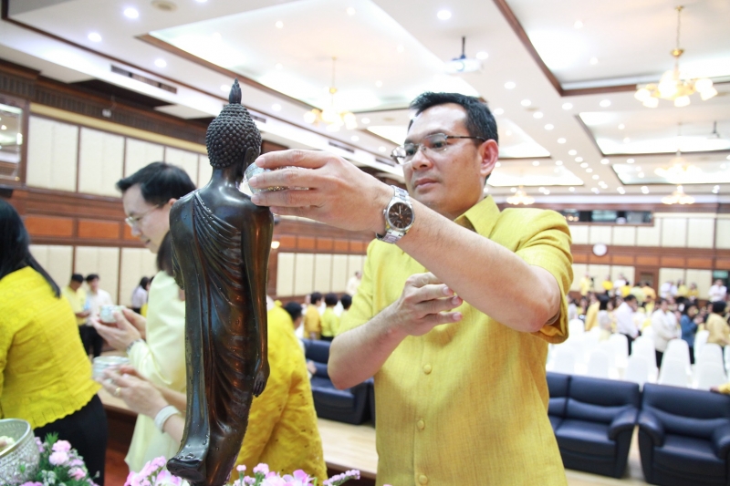สรงน้ำพระรดน้ำขอพร ประจำปี 2562