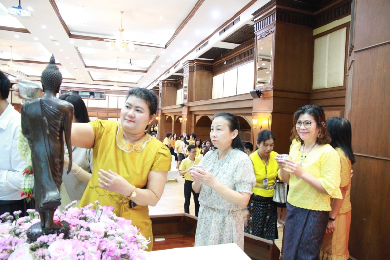 สรงน้ำพระรดน้ำขอพร ประจำปี 2562