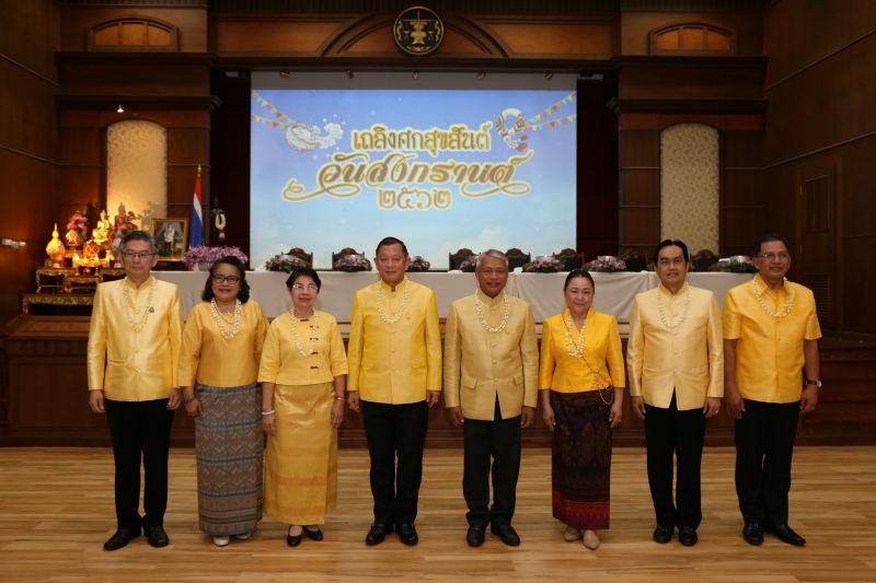 สรงน้ำพระรดน้ำขอพร ประจำปี 2562