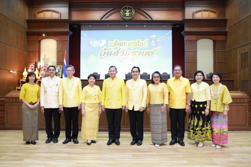 สรงน้ำพระรดน้ำขอพร ประจำปี 2562