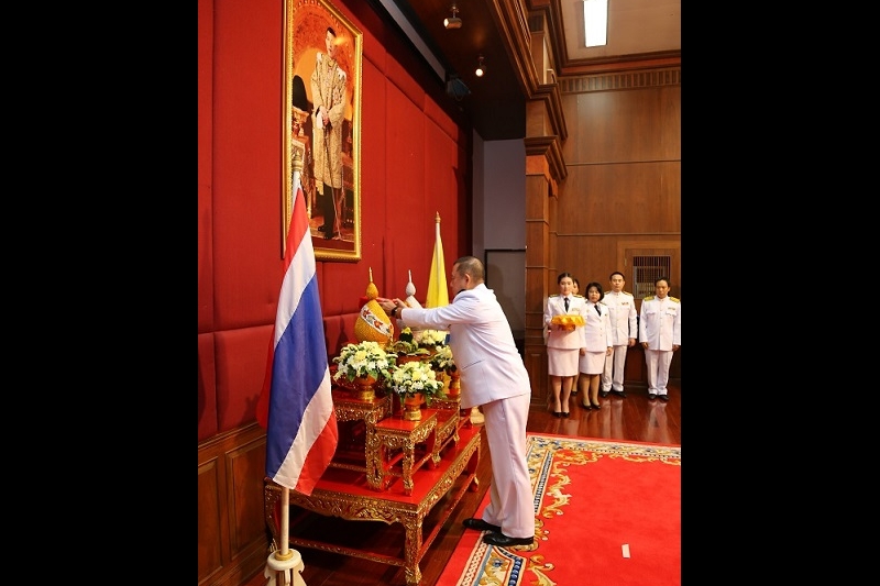 พิธีรับพระราชทานเครื่องราชอิสริยาภรณ์ ประจำปี 2560