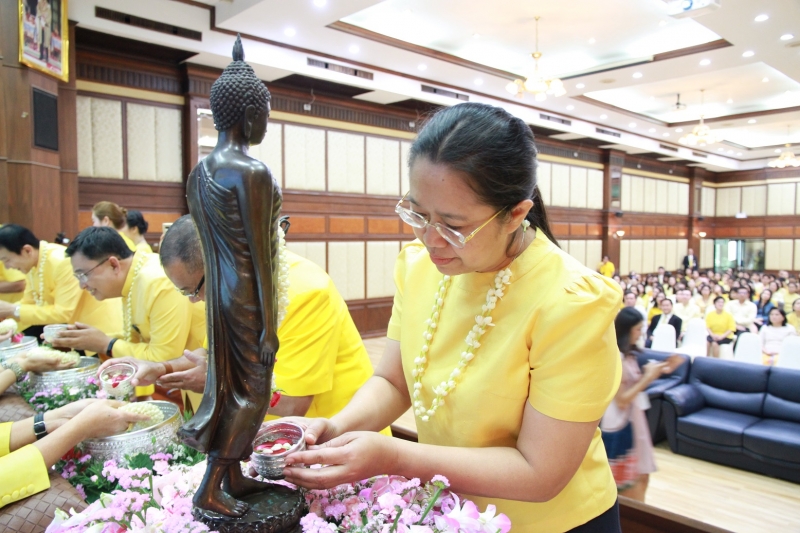 สรงน้ำพระรดน้ำขอพร ประจำปี 2562