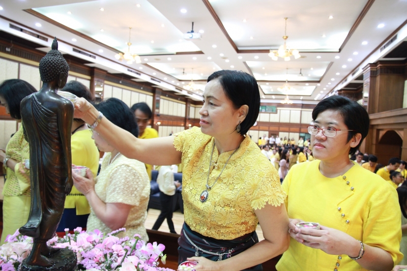 สรงน้ำพระรดน้ำขอพร ประจำปี 2562
