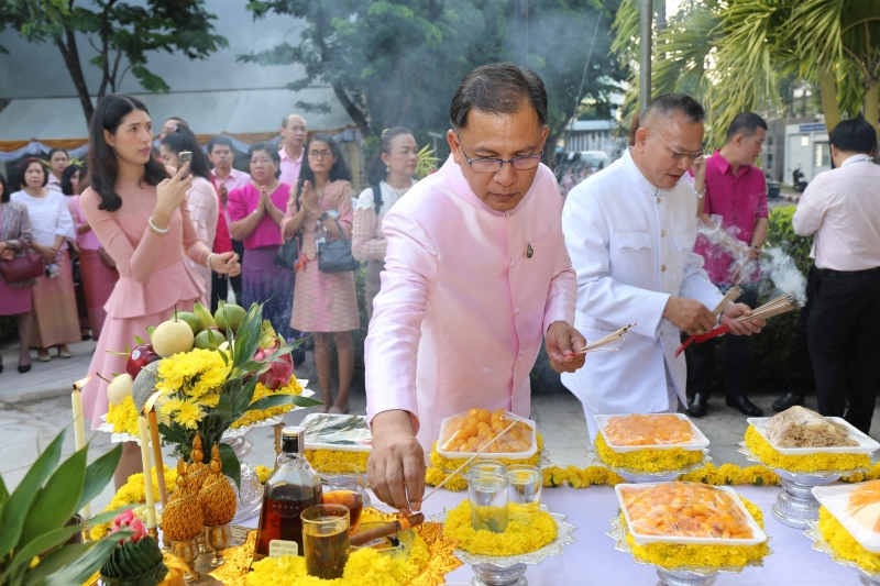 พิธีบวงสรวงเนื่องในวันคล้ายวันสถาปนา สำนักงานการตรวจเงินแผ่นดิน ครบรอบ 104 ปี