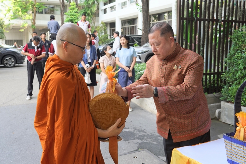 2562-09-25 สตง.ร่วมเป็นเจ้าภาพบำเพ็ญกุศลพระพิธีธรรมสวดพระอภิธรรมศพ พลเอก เปรม  ติณสูลานนท์ อดีตประธานองคมนตรีและรัฐบุรุษ 