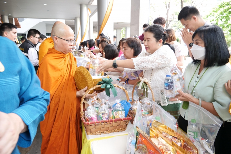 กิจกรรม สตง. 108 ปี สายใยผูกพัน สืบสานประเพณีสงกรานต์