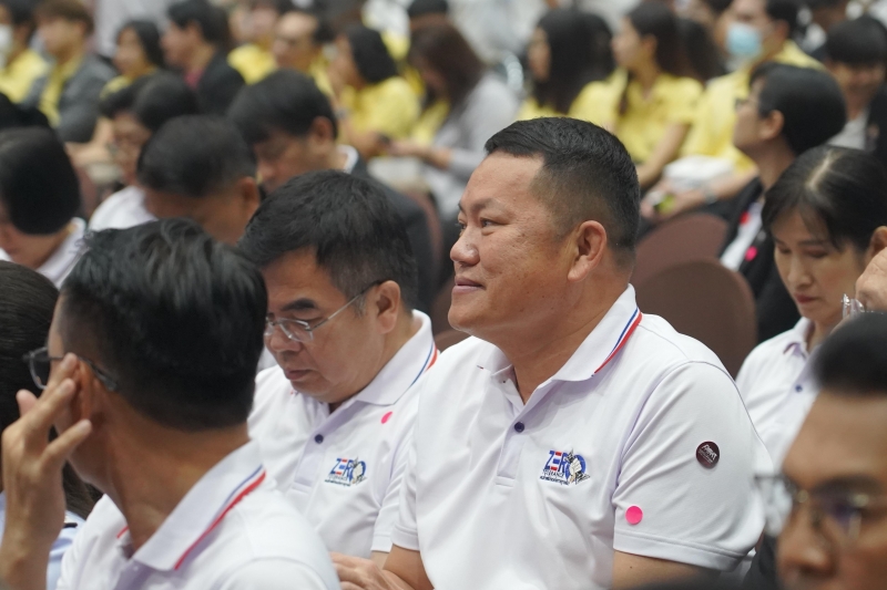 ทำบุญตักบาตรข้าวสารอาหารแห้ง ประจำเดือนเดือนมิถุนายน 2560