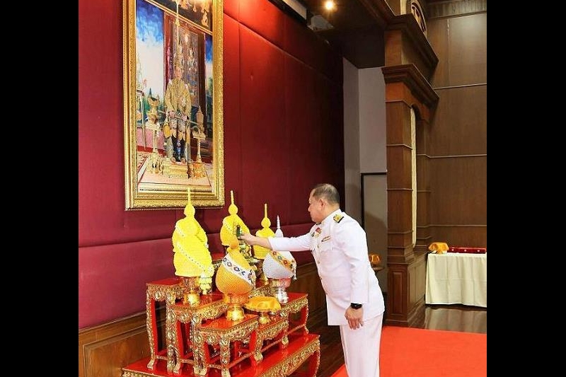 พิธีรับพระราชทานเครื่องราช