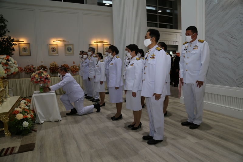  สตง. ถวายแจกันดอกไม้และลงนามถวายพระพรสมเด็จพระเจ้าน้องนางเธอ เจ้าฟ้าจุฬาภรณวลัยลักษณ์ อัครราชกุมารี กรมพระศรีสวางควัฒน วรขัตติย