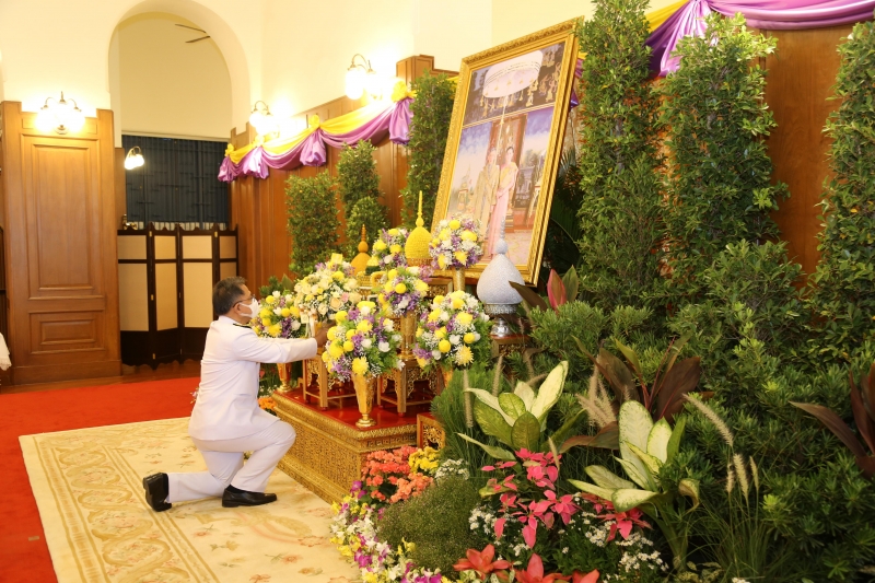 สำนักงานการตรวจเงินแผ่นดินลงนามถวายพระพรพระบาทสมเด็จพระเจ้าอยู่หัว และสมเด็จพระนางเจ้าฯ พระบรมราชินี เนื่องในโอกาสวันขึ้นปีใหม่ 