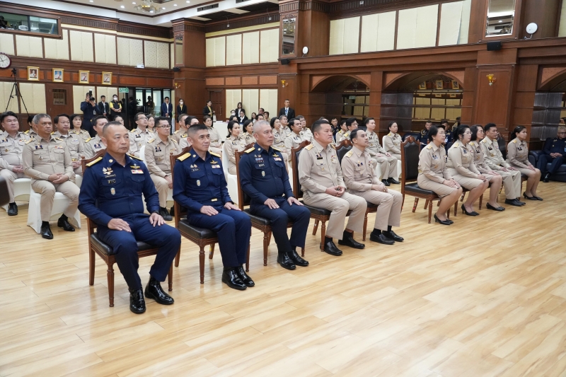 พิธีทำบุญตักบาตรข้าวสารอาหารแห้ง