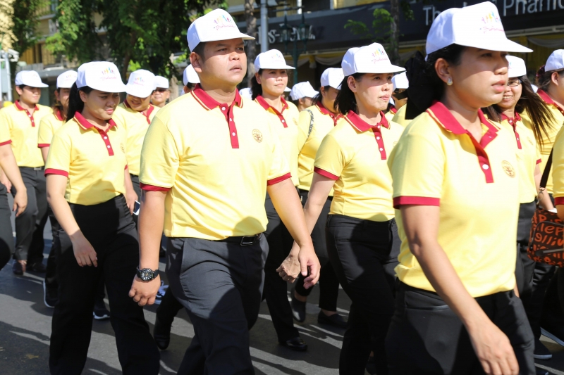 สตง.ร่วมเดินริ้วขบวนอัญเชิญเครื่องราชสักการะและร่วมพิธีจุดเทียนถวายพระพรชัยมงคลเนื่องในโอกาสวันเฉลิมพระชนมพรรษาพระบาทสมเด็จพระเจ