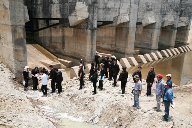 ผตง.ลงพื้นที่ตรวจสอบฝายกั้นน้ำวังต้นงิ้ว จ.แพร่