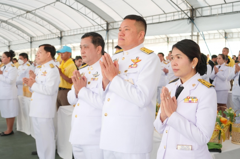 พิธีทำบุญตักบาตรข้าวสารอาหารแห้ง