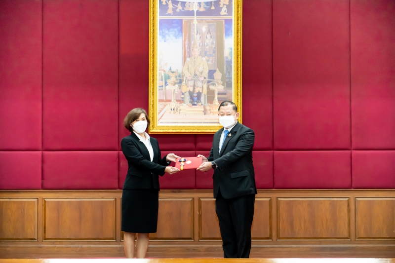 พิธีมอบประกาศนียบัตร โครงการพัฒนานักบริหารการตรวจเงินแผ่นดินระดับสูง (นตส.) รุ่นที่ 11 ณ สำนักงานการตรวจเงินแผ่นดิน