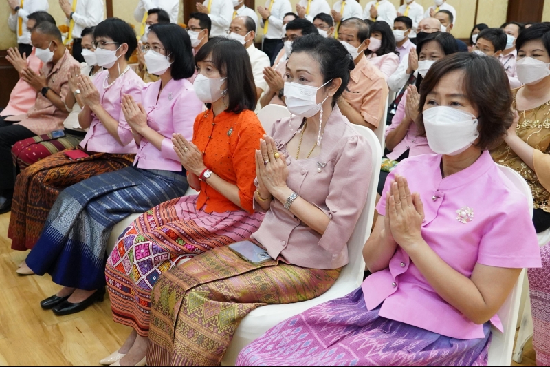 พิธีเจริญพระพุทธมนต์เพื่อความเป็นสิริมงคล เนื่องในโอกาสปีใหม่ พุทธศักราช 2566 ณ สำนักงานการตรวจเงินแผ่นดิน