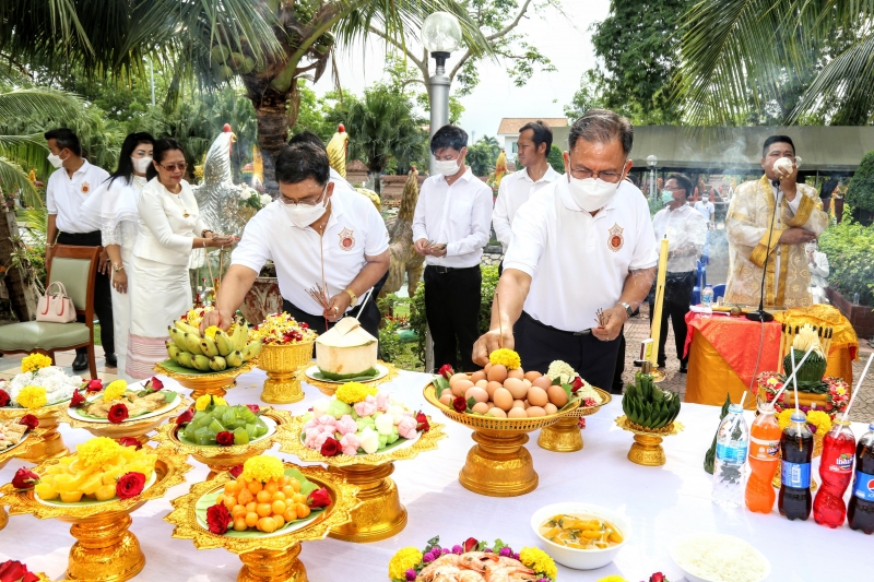 พิธีบวงสรวงดวงพระวิญญาณสมเด็จพระนเรศวรมหาราช ณ บริเวณวิหารสมเด็จพระนเรศวร วัดใหญ่ชัยมงคล จังหวัดพระนครศรีอยุธยา