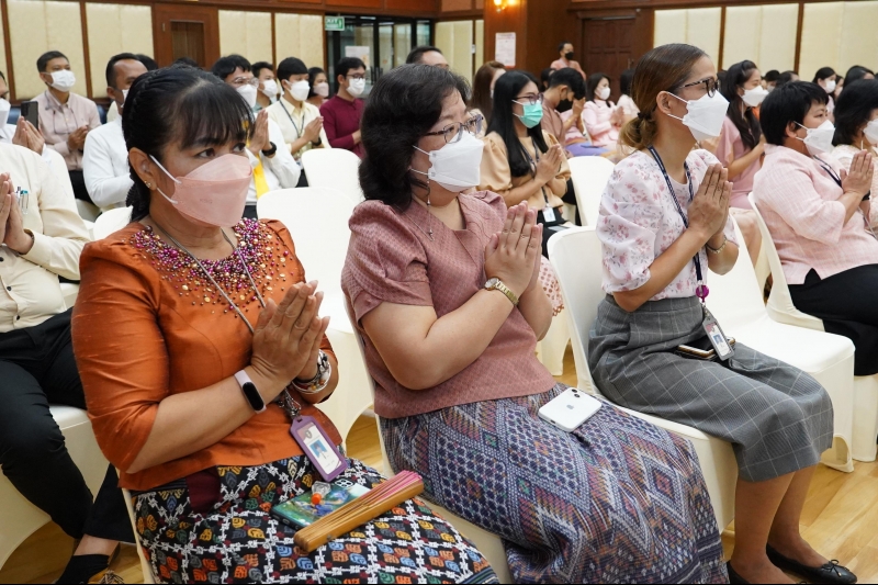 พิธีเจริญพระพุทธมนต์เพื่อความเป็นสิริมงคล เนื่องในโอกาสปีใหม่ พุทธศักราช 2566 ณ สำนักงานการตรวจเงินแผ่นดิน