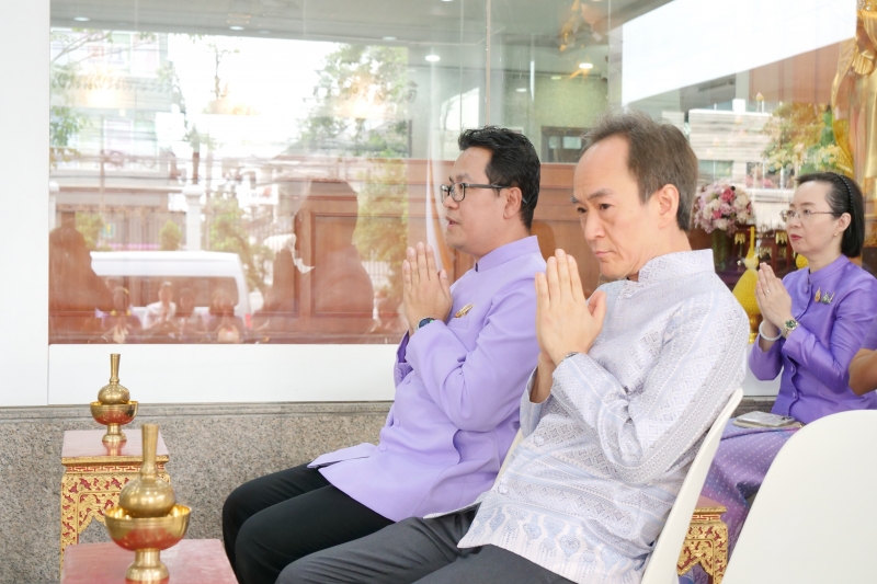 พิธีทำบุญตักบาตรข้าวสารอาหารแห้ง เดือนเมษายน 2562