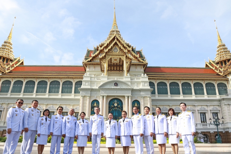 พิธีทำบุญตักบาตรและพิธีลงนามถวายพระพร  เนื่องในโอกาสวันเฉลิมพระชนมพรรษา สมเด็จพระนางเจ้าฯ พระบรมราชินี