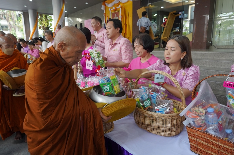 2567-02-09 พิธีเจริญพระพุทธมนต์สมโภชพระพุทธโสธร และบรรจุพระบรมสารีริกธาตุ