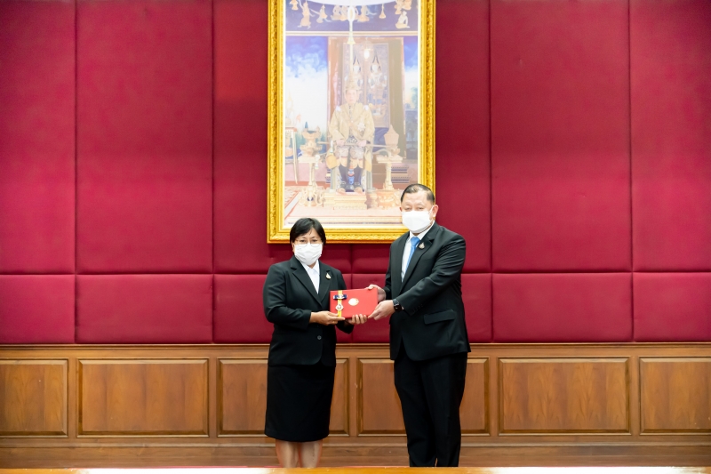 พิธีมอบประกาศนียบัตร โครงการพัฒนานักบริหารการตรวจเงินแผ่นดินระดับสูง (นตส.) รุ่นที่ 11 ณ สำนักงานการตรวจเงินแผ่นดิน