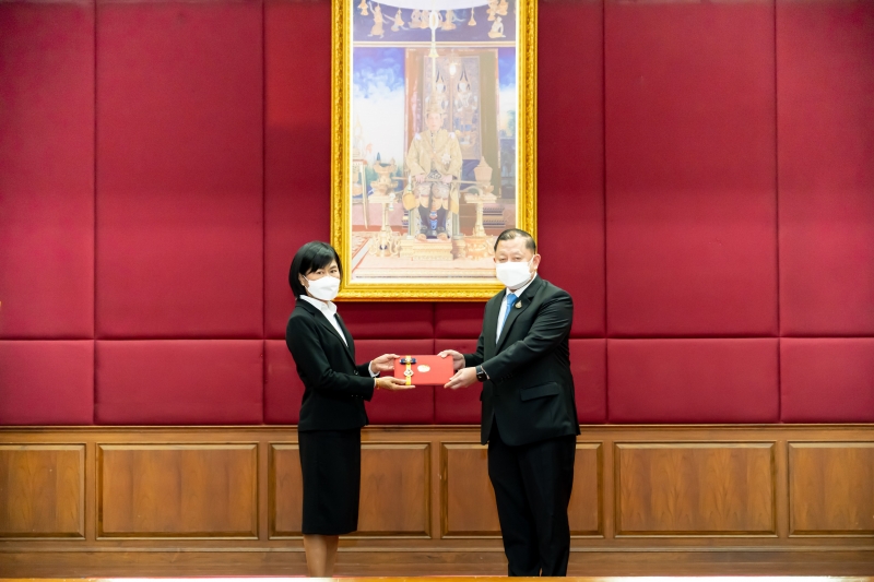 พิธีมอบประกาศนียบัตร โครงการพัฒนานักบริหารการตรวจเงินแผ่นดินระดับสูง (นตส.) รุ่นที่ 11 ณ สำนักงานการตรวจเงินแผ่นดิน