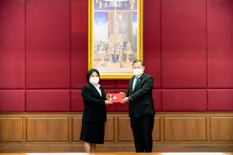 พิธีมอบประกาศนียบัตร โครงการพัฒนานักบริหารการตรวจเงินแผ่นดินระดับสูง (นตส.) รุ่นที่ 11 ณ สำนักงานการตรวจเงินแผ่นดิน