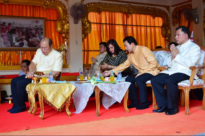 ผู้ว่าการตรวจเงินแผ่นดินและคณะกรวดน้ำ