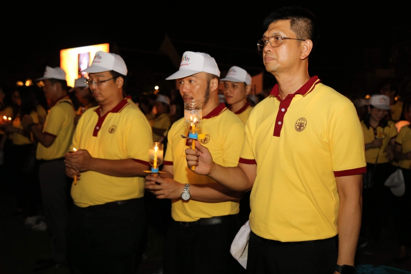 สตง.ร่วมเดินริ้วขบวนอัญเชิญเครื่องราชสักการะและร่วมพิธีจุดเทียนถวายพระพรชัยมงคลเนื่องในโอกาสวันเฉลิมพระชนมพรรษาพระบาทสมเด็จพระเจ