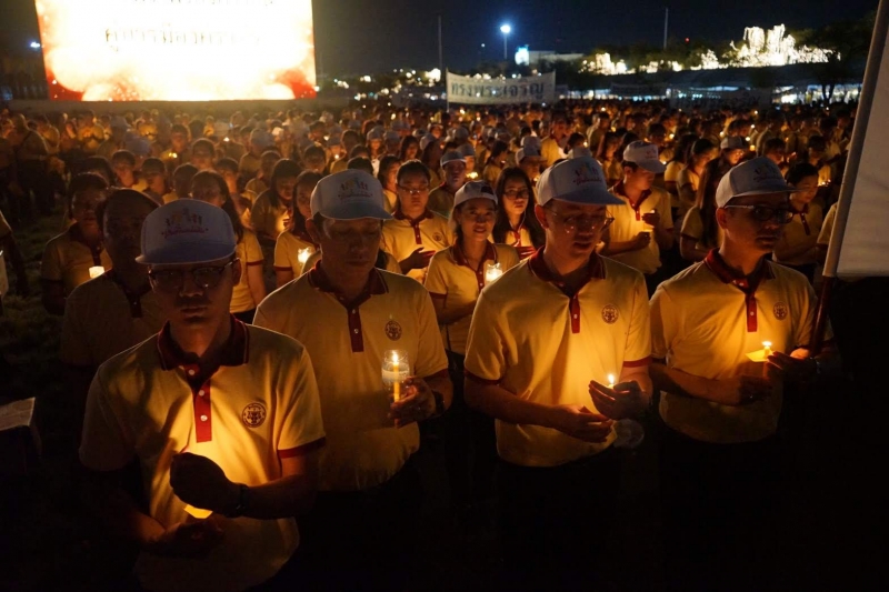 สตง.ร่วมเดินริ้วขบวนอัญเชิญเครื่องราชสักการะและร่วมพิธีจุดเทียนถวายพระพรชัยมงคลเนื่องในโอกาสวันเฉลิมพระชนมพรรษาพระบาทสมเด็จพระเจ