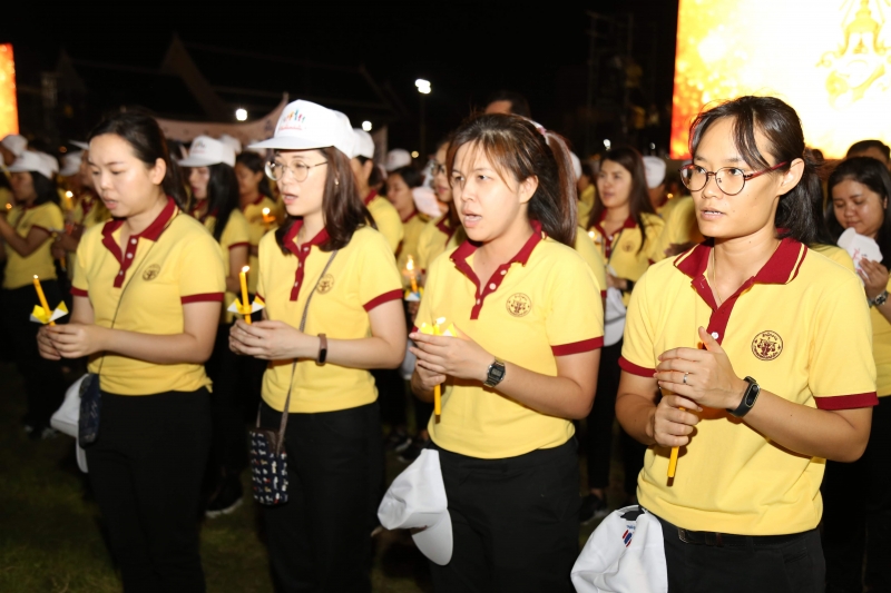 สตง.ร่วมเดินริ้วขบวนอัญเชิญเครื่องราชสักการะและร่วมพิธีจุดเทียนถวายพระพรชัยมงคลเนื่องในโอกาสวันเฉลิมพระชนมพรรษาพระบาทสมเด็จพระเจ