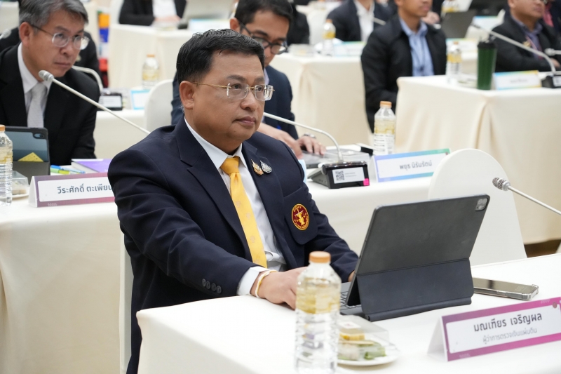 พิธีรับหมวกและผ้าพันคอพระราชทาน