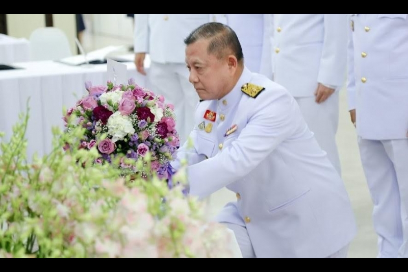 สตง. ถวายแจกันดอกไม้และลงนามถวายพระพรสมเด็จพระกนิษฐาธิราชเจ้า กรมสมเด็จพระเทพรัตนราชสุดาฯ สยามบรมราชกุมารี