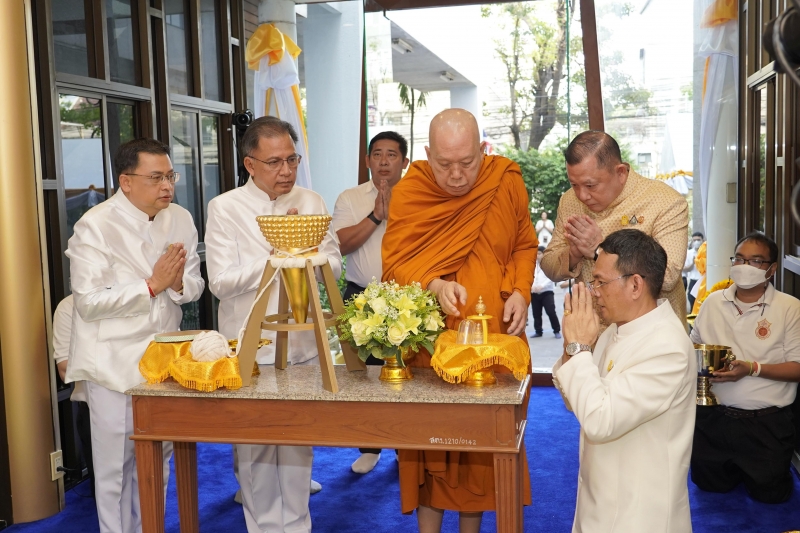 2567-02-09 พิธีเจริญพระพุทธมนต์สมโภชพระพุทธโสธร และบรรจุพระบรมสารีริกธาตุ