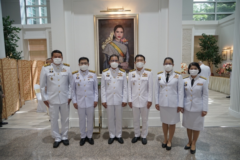  สตง. ถวายแจกันดอกไม้และลงนามถวายพระพรสมเด็จพระเจ้าน้องนางเธอ เจ้าฟ้าจุฬาภรณวลัยลักษณ์ อัครราชกุมารี กรมพระศรีสวางควัฒน วรขัตติย
