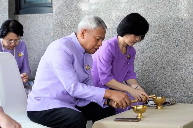 เฉลิมพระชนมพรรษา สมเด็จพระนางเจ้า ฯ พระบรมราชินี