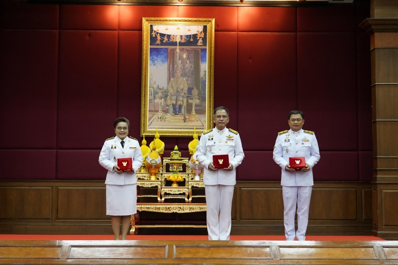 พิธีรับพระราชทานเครื่องราช