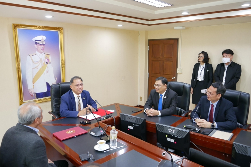 พิธีลงนามในสัญญาโครงการพัฒนาการตรวจเงินแผ่นดินอิเล็กทรอนิกส์แบบบูรณาการ (Thailand Smart e-Audit: TSEA) ระหว่าง สำนักงานการตรวจเง