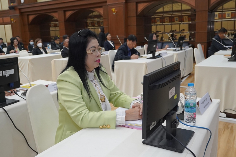 พิธีทำบุญตักบาตรข้าวสารอาหารแห้ง เดือนเมษายน 2562