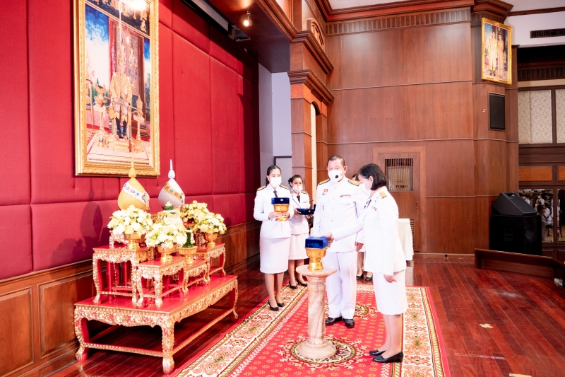 พิธีรับพระราชทานเครื่องราชอิสริยาภรณ์ชั้นสายสะพาย ประจำปี 2563