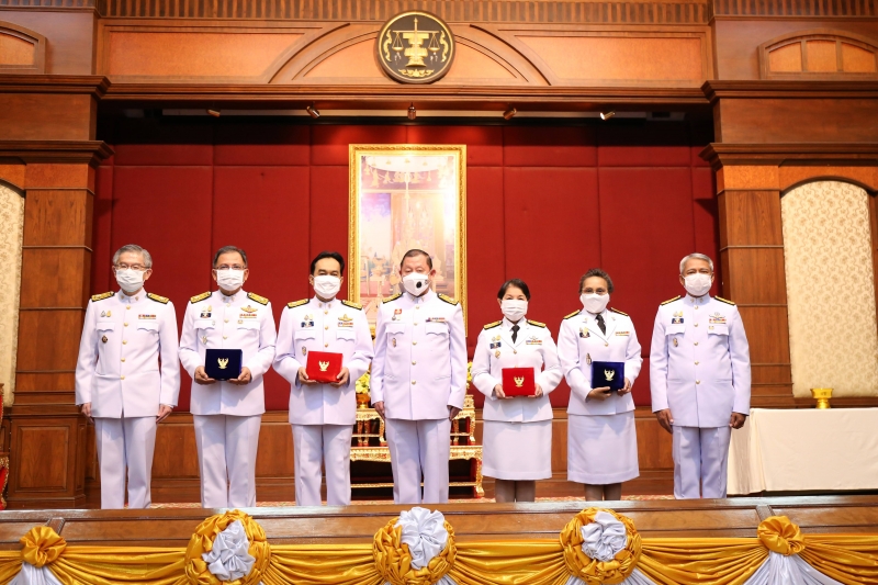 พิธีรับพระราชทานเครื่องราชอิสริยาภรณ์ชั้นสายสะพาย ประจำปี 2563