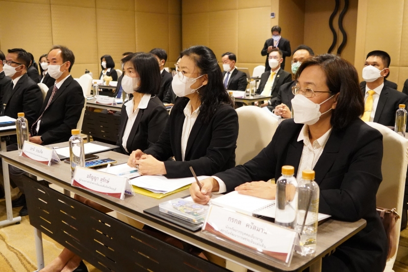 ผู้เข้าร่วมโครงการพัฒนานักบริหารการตรวจเงินแผ่นดินระดับสูง (นตส.) รุ่นที่ 12 