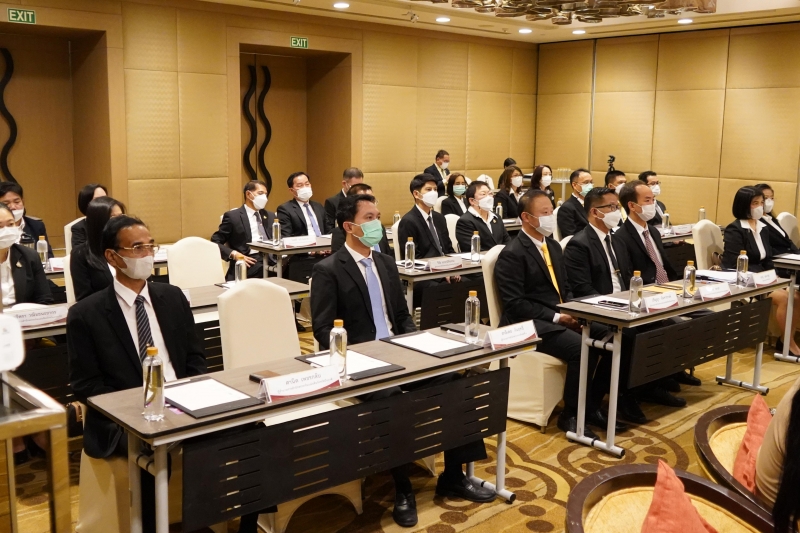 ผู้เข้าร่วมโครงการพัฒนานักบริหารการตรวจเงินแผ่นดินระดับสูง (นตส.) รุ่นที่ 12 