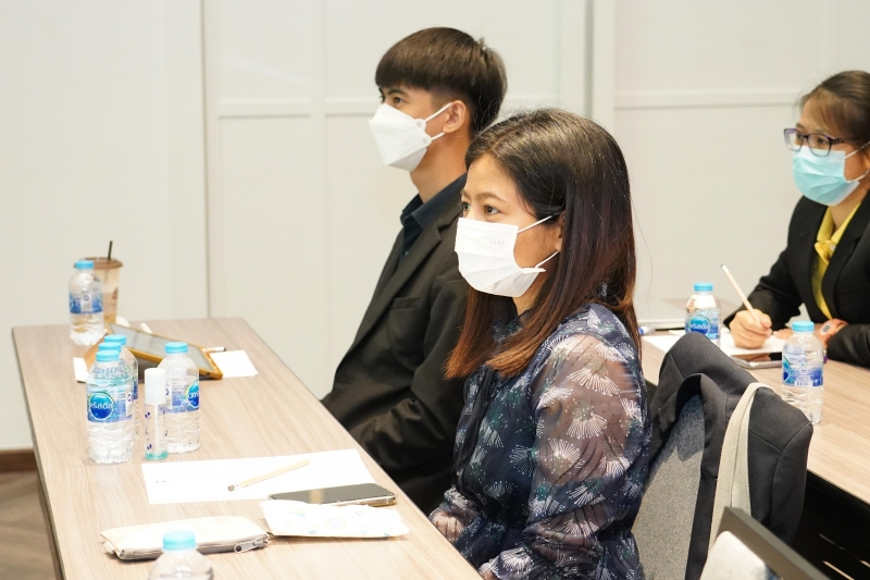 นางสาวจินดา มหัทธนวัฒน์ กรรมการตรวจเงินแผ่นดิน ให้เกียรติเป็นวิทยากรบรรยายโครงการพัฒนาข้าราชการใหม่ ปีงบประมาณ 2566 ณ โรงแรม เบส