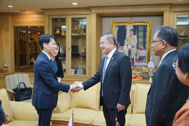 คณะผู้แทนจากสถาบันฝึกอบรมด้านการตรวจสอบและสืบสวนของ สตง. เกาหลี เข้าเยี่ยมคารวะ ปตง. ผตง. และคณะผู้บริหาร สตง.