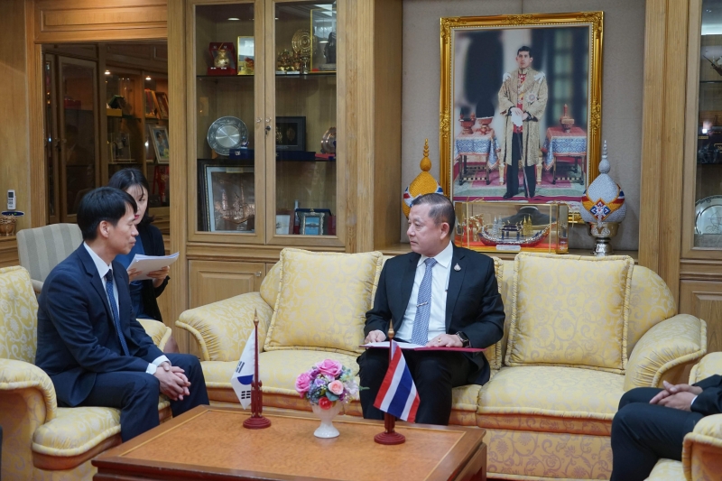 คณะผู้แทนจากสถาบันฝึกอบรมด้านการตรวจสอบและสืบสวนของ สตง. เกาหลี เข้าเยี่ยมคารวะ ปตง. ผตง. และคณะผู้บริหาร สตง.