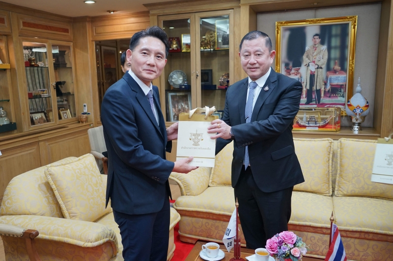 คณะผู้แทนจากสถาบันฝึกอบรมด้านการตรวจสอบและสืบสวนของ สตง. เกาหลี เข้าเยี่ยมคารวะ ปตง. ผตง. และคณะผู้บริหาร สตง.